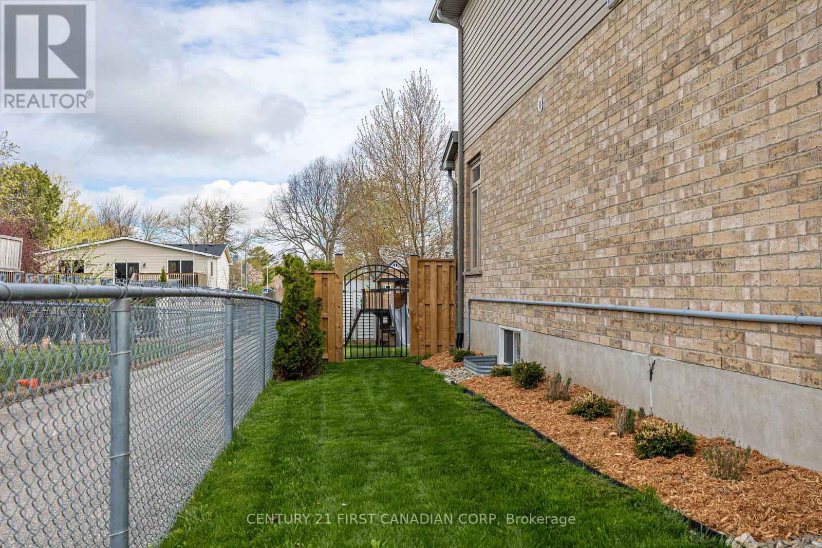 122 Joseph Street, Lucan Biddulph, Ontario  N0M 2J0 - Photo 11 - X13076768