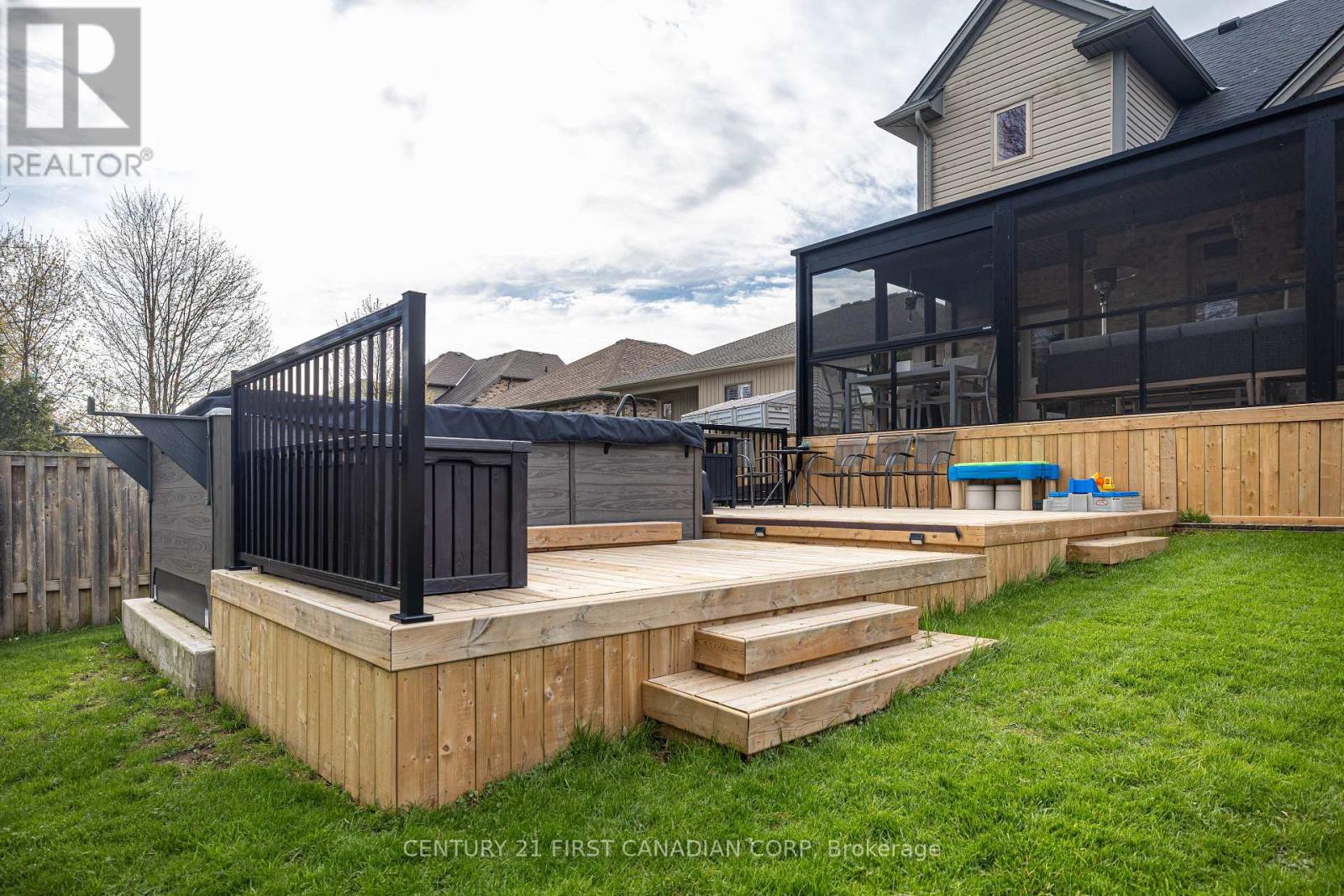 122 Joseph Street, Lucan Biddulph, Ontario  N0M 2J0 - Photo 8 - X13076768
