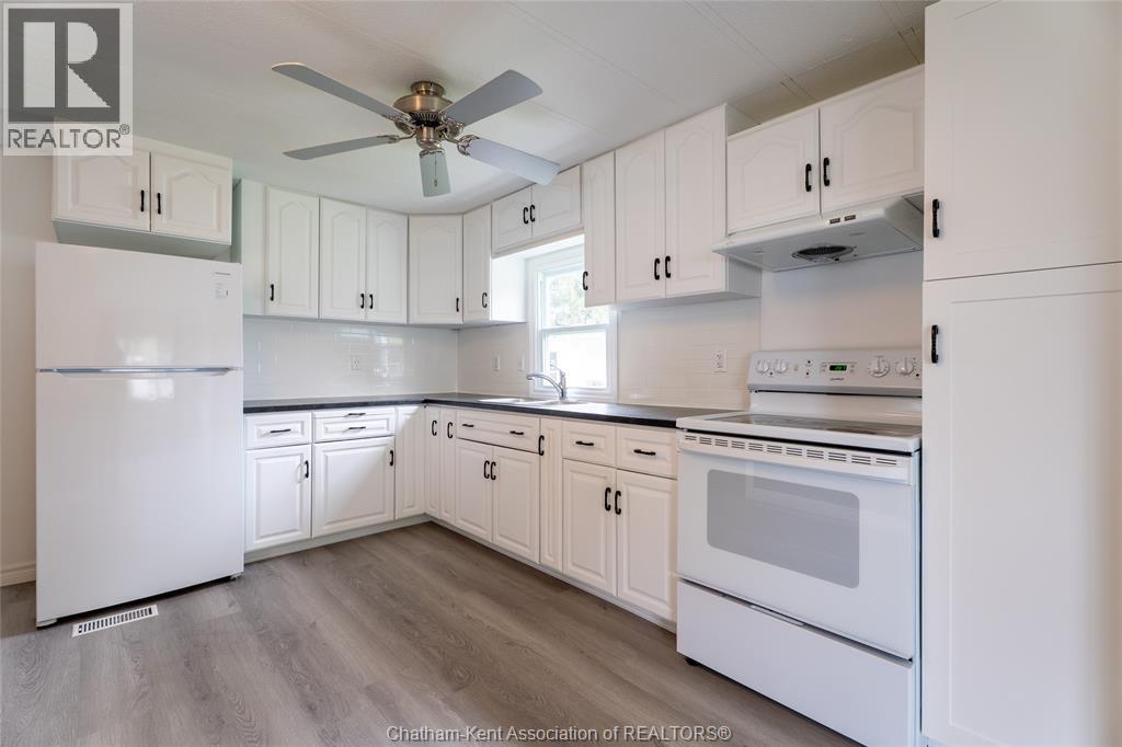 64 Regency Drive, Chatham, Ontario  N7L 4G1 - Photo 6 - 26009874