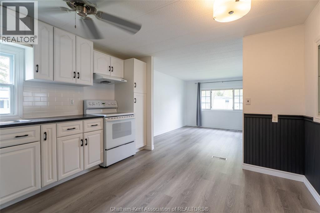 64 Regency Drive, Chatham, Ontario  N7L 4G1 - Photo 7 - 26009874