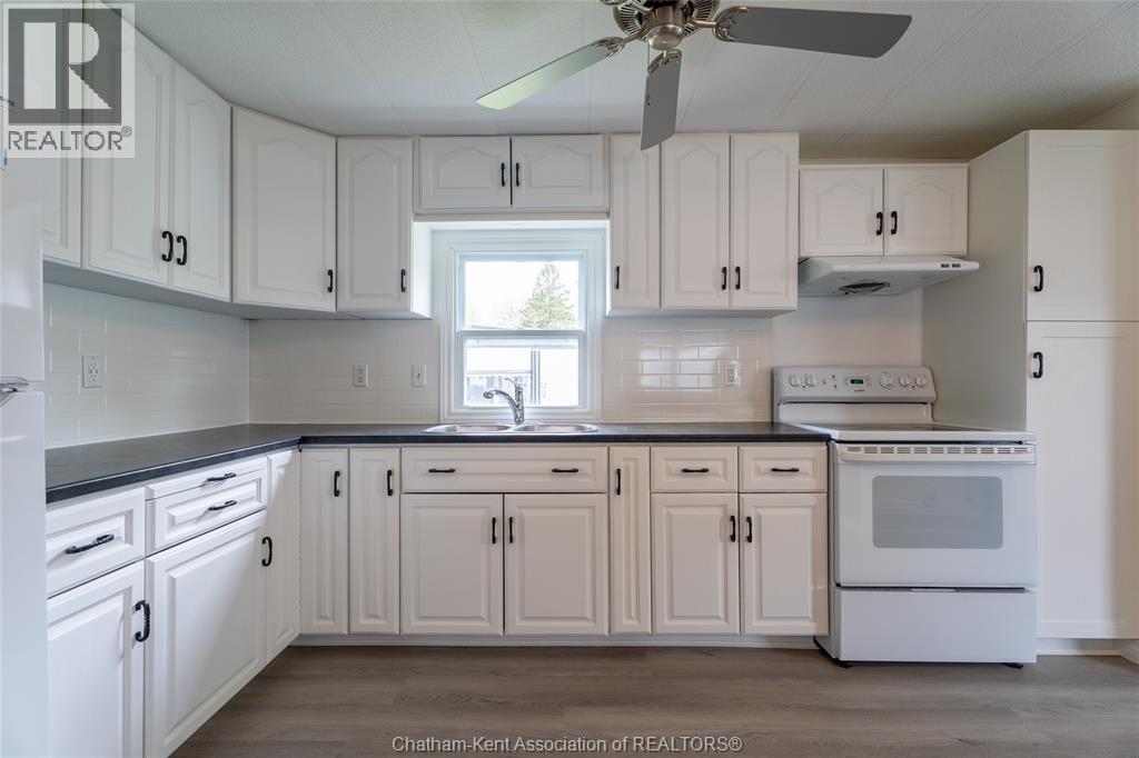 64 Regency Drive, Chatham, Ontario  N7L 4G1 - Photo 8 - 26009874