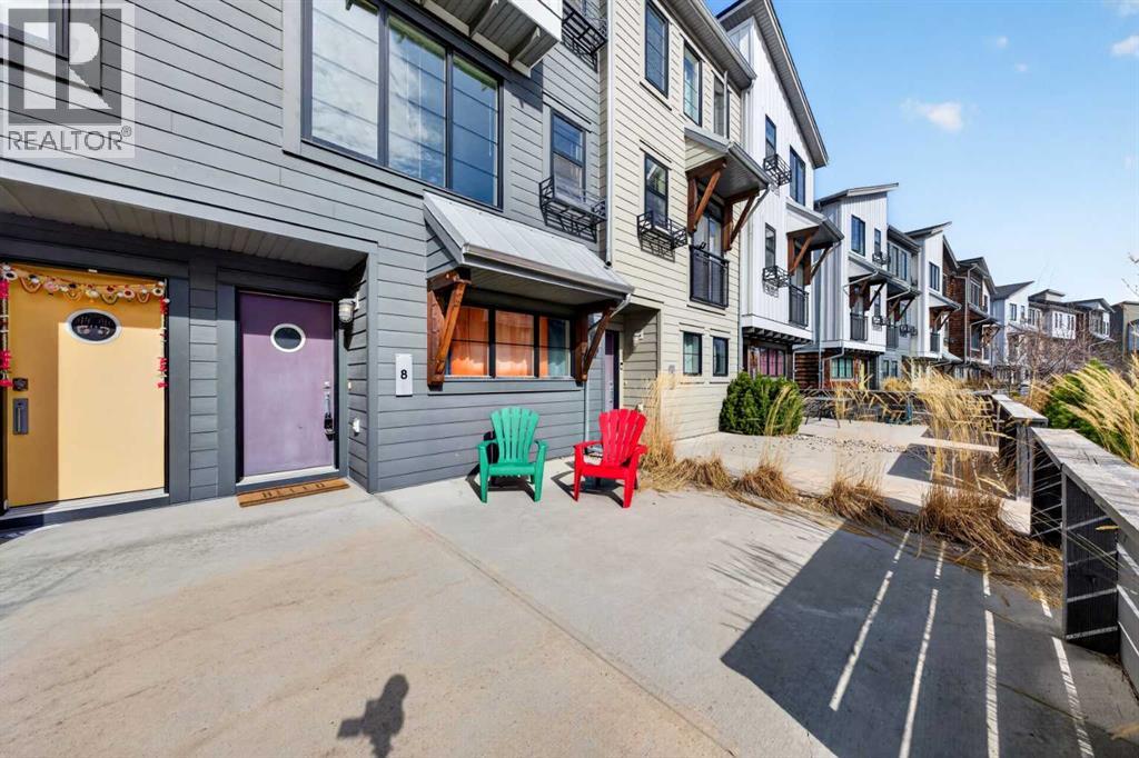 8 Walden Walk Se, Calgary, Alberta  T2X 0Y4 - Photo 2 - A2304343