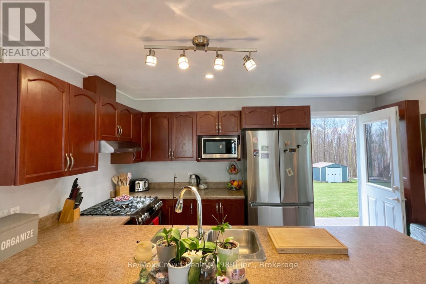 36 Janice Street, Parry Sound Remote Area, Ontario  P0H 2R0 - Photo 9 - X13076770