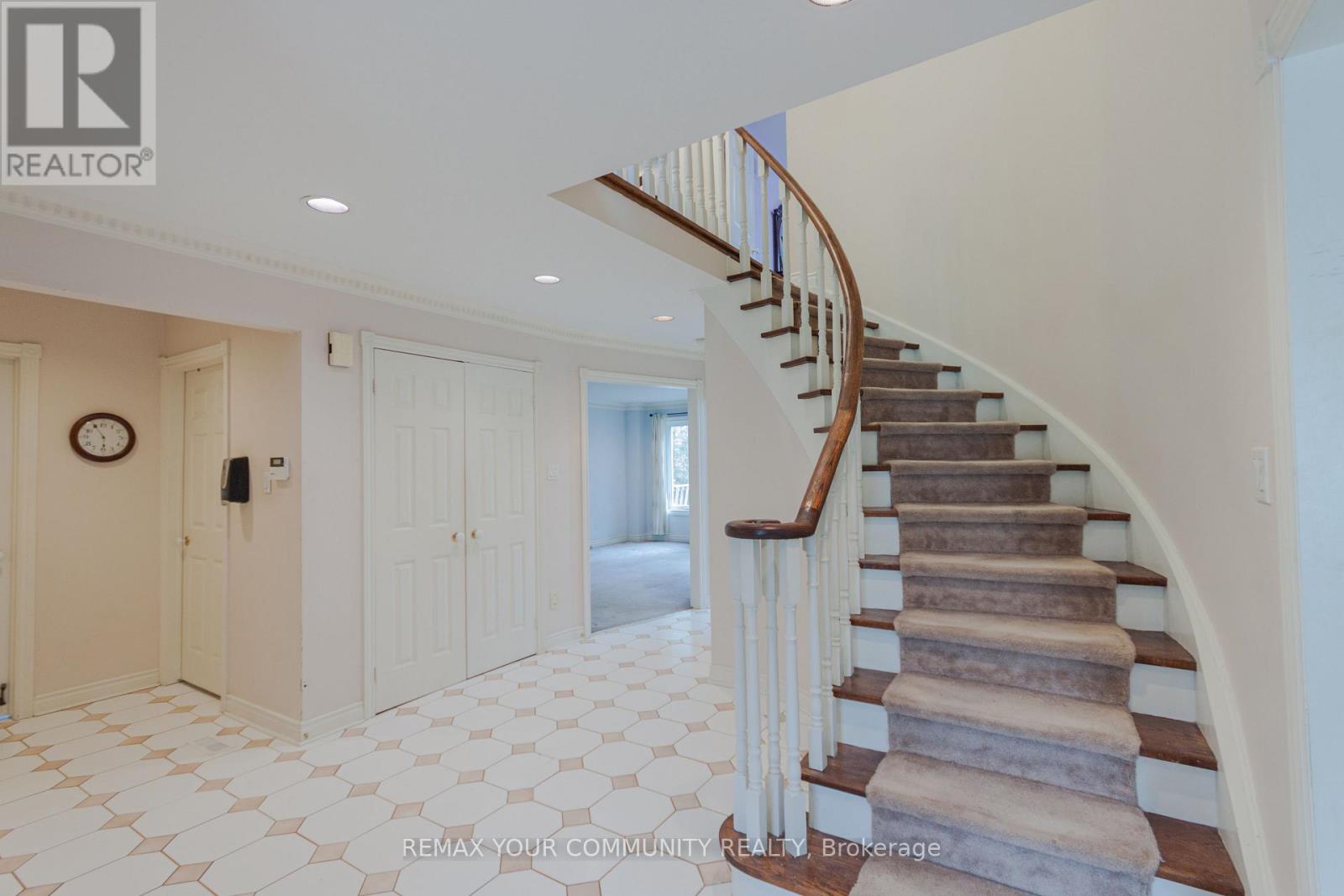 47 Elmsley Drive, Richmond Hill, Ontario  L4C 8N7 - Photo 12 - N12963268