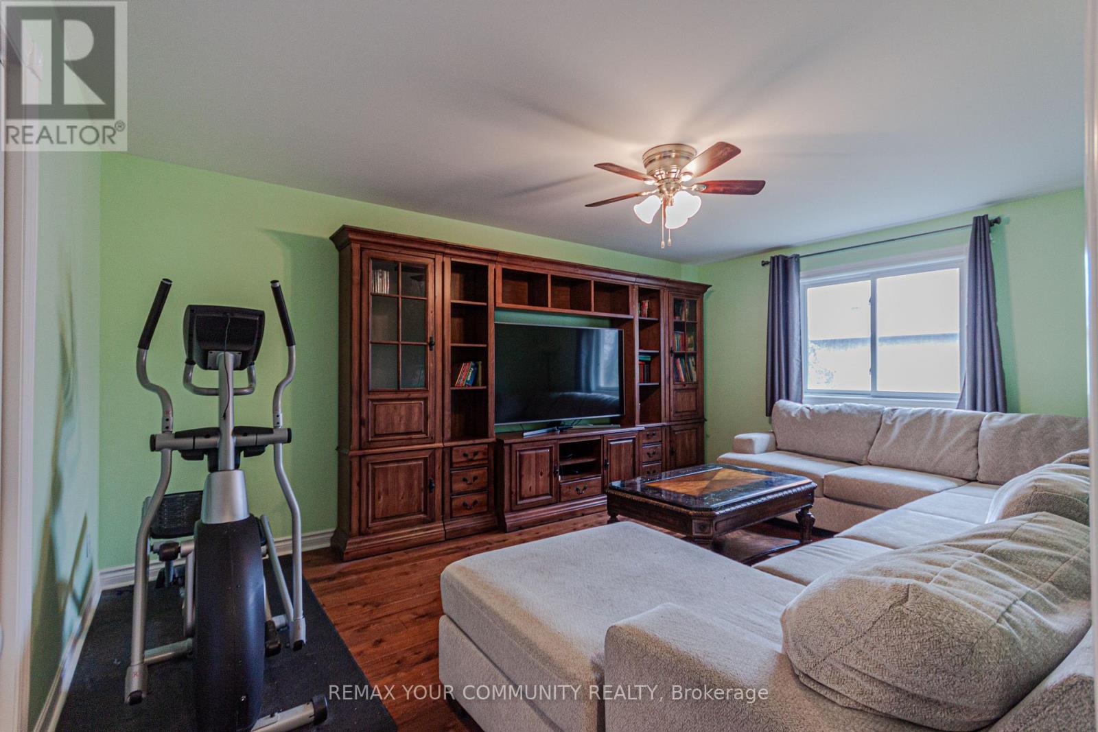 47 Elmsley Drive, Richmond Hill, Ontario  L4C 8N7 - Photo 3 - N12963268