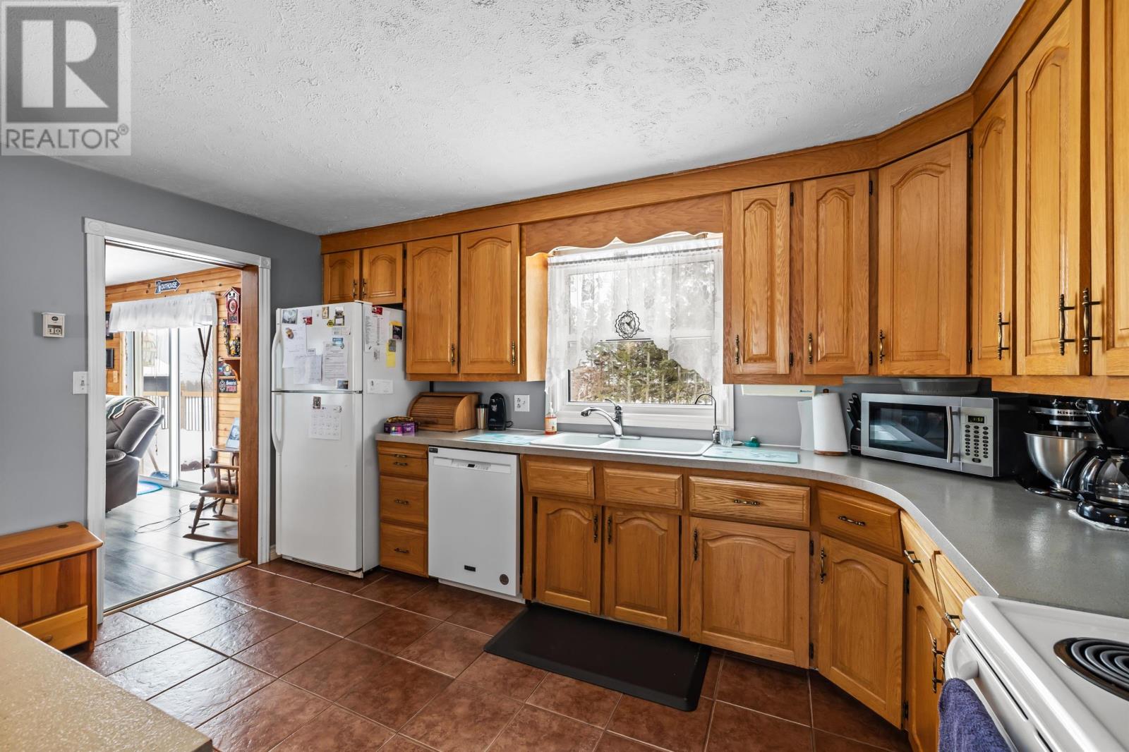 467 Route 2, Souris West, Prince Edward Island  C0A 2B0 - Photo 7 - 202602700