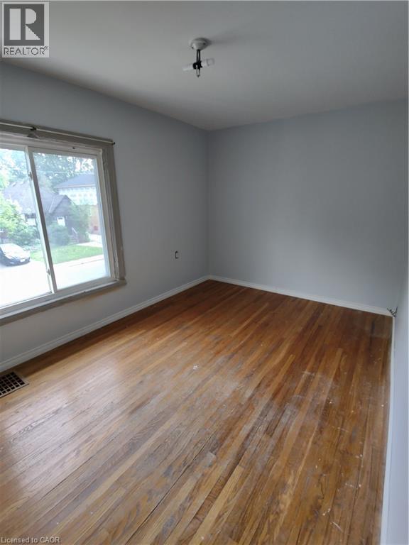 82 Sussex Street, Hamilton, Ontario  L8S 2E3 - Photo 7 - 40804940