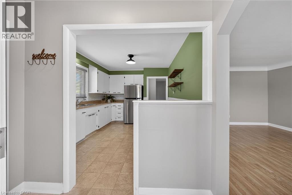 365 East 18th Street, Hamilton, Ontario  L9A 4P7 - Photo 10 - 40824855