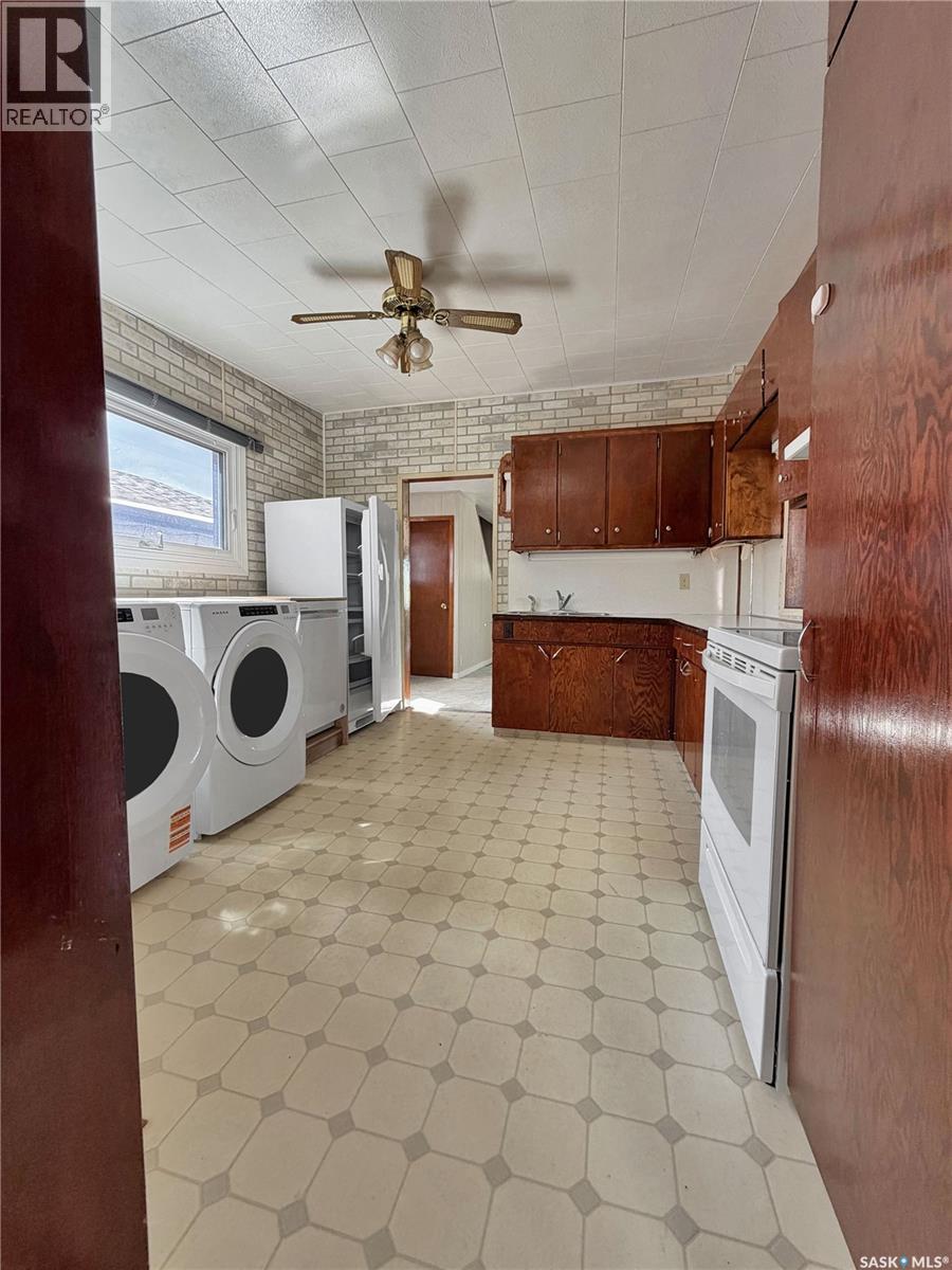 604 Sussex Avenue, Esterhazy, Saskatchewan  S0A 0X0 - Photo 6 - SK034538
