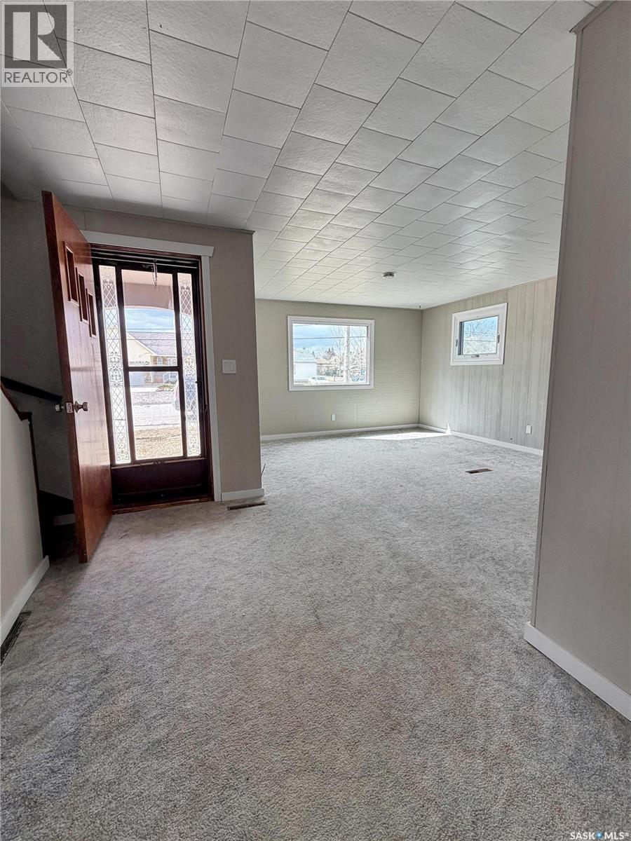 604 Sussex Avenue, Esterhazy, Saskatchewan  S0A 0X0 - Photo 9 - SK034538