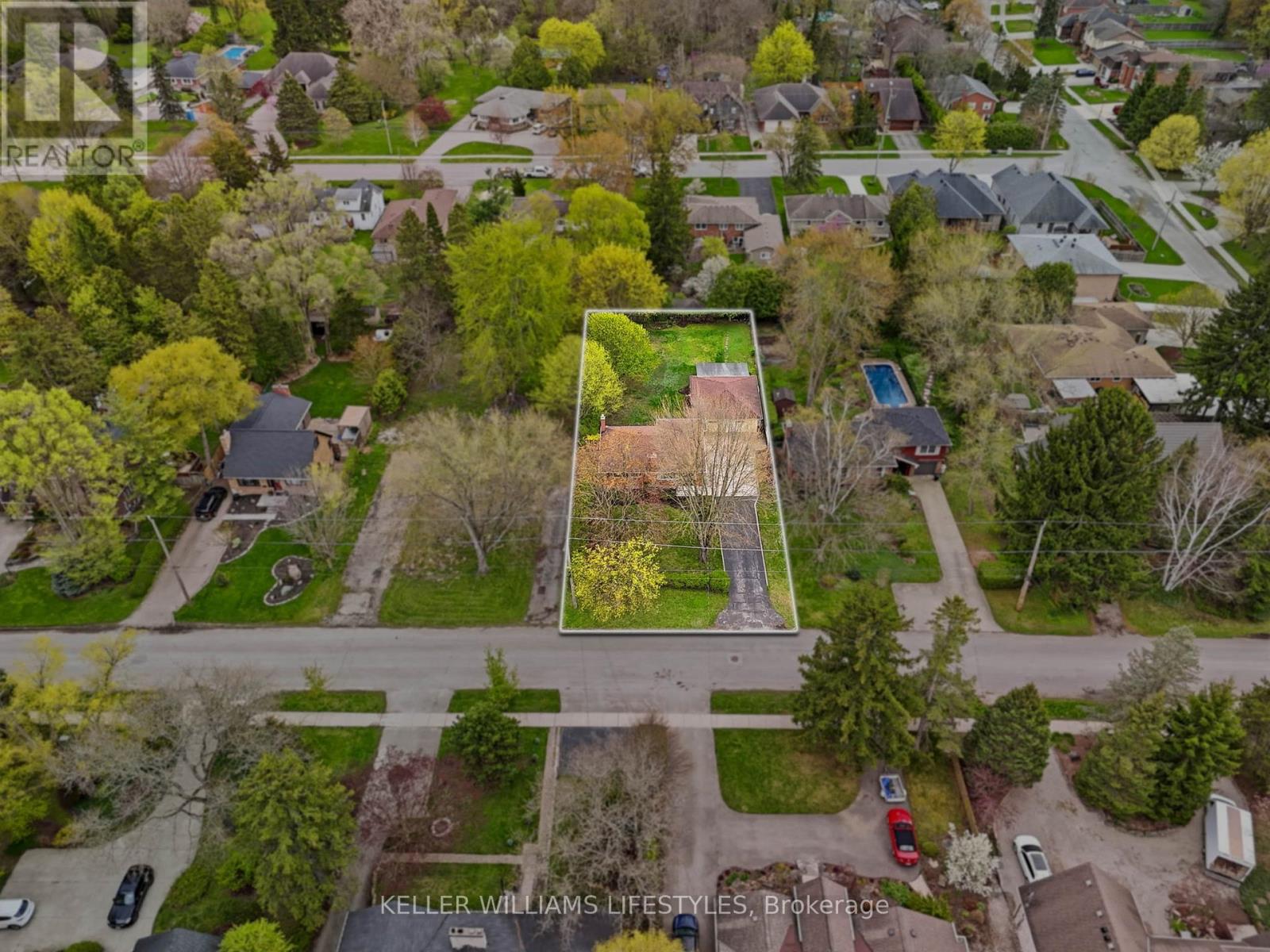 543 Elmdale Avenue, London North, Ontario  N5X 1H5 - Photo 4 - X13076852