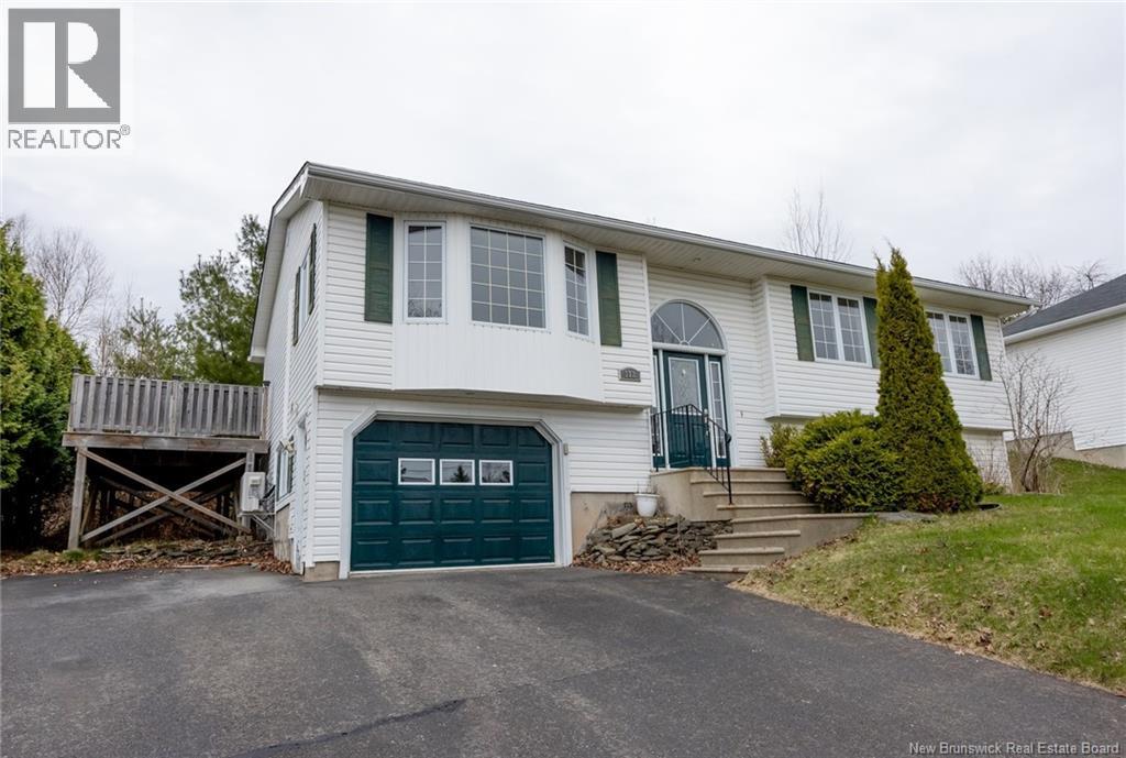 372 Kimble Drive, Fredericton, New Brunswick  E3B 6Y5 - Photo 2 - NB138570
