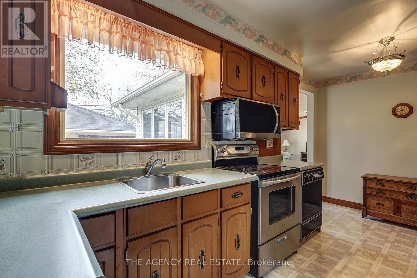 57 Laurentian Drive S, London East, Ontario  N5W 1N8 - Photo 20 - X13076874