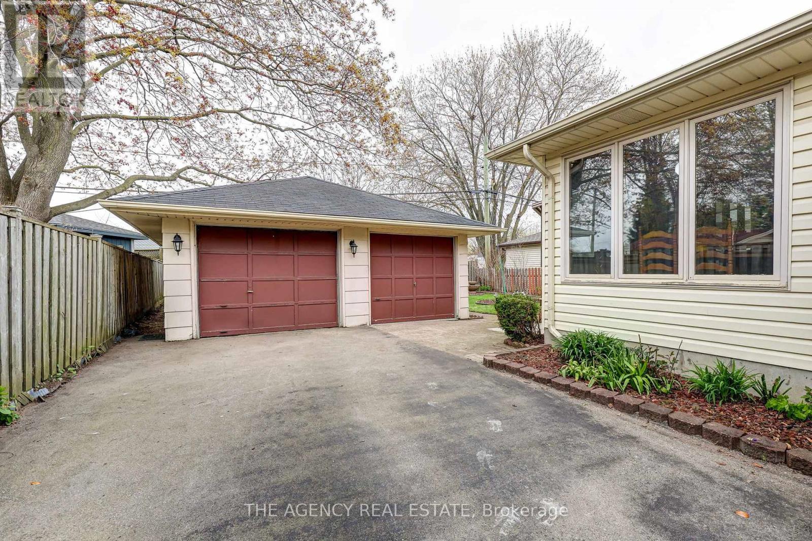 57 Laurentian Drive S, London East, Ontario  N5W 1N8 - Photo 7 - X13076874
