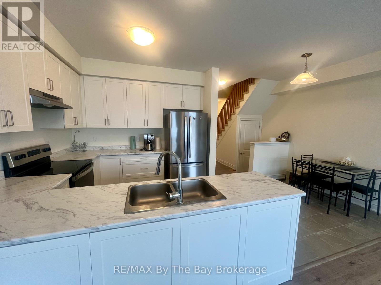 38 Little River Crossing, Wasaga Beach, Ontario  L9Z 0J8 - Photo 5 - S13076936