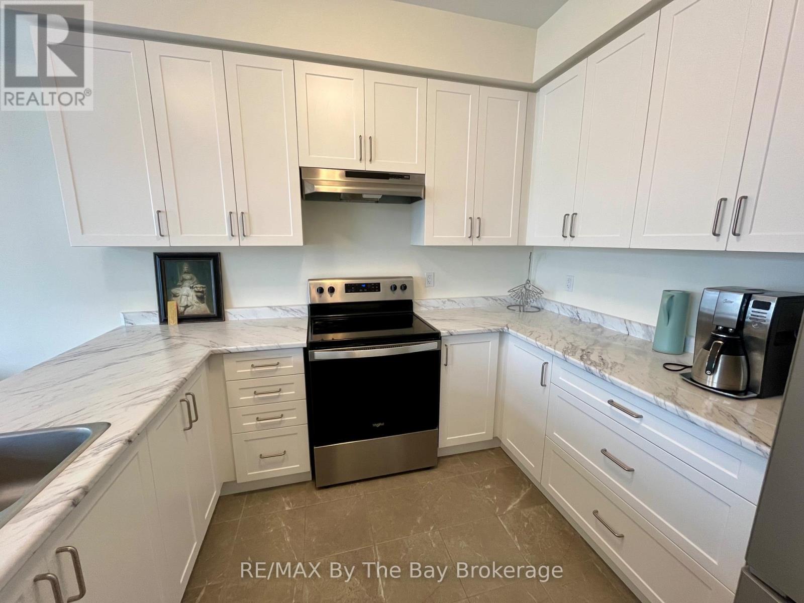 38 Little River Crossing, Wasaga Beach, Ontario  L9Z 0J8 - Photo 6 - S13076936