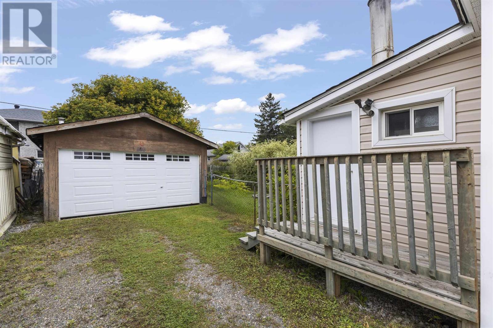 21 Cameron Ave, Sault Ste. Marie, Ontario  P6B 4W6 - Photo 26 - SM260844