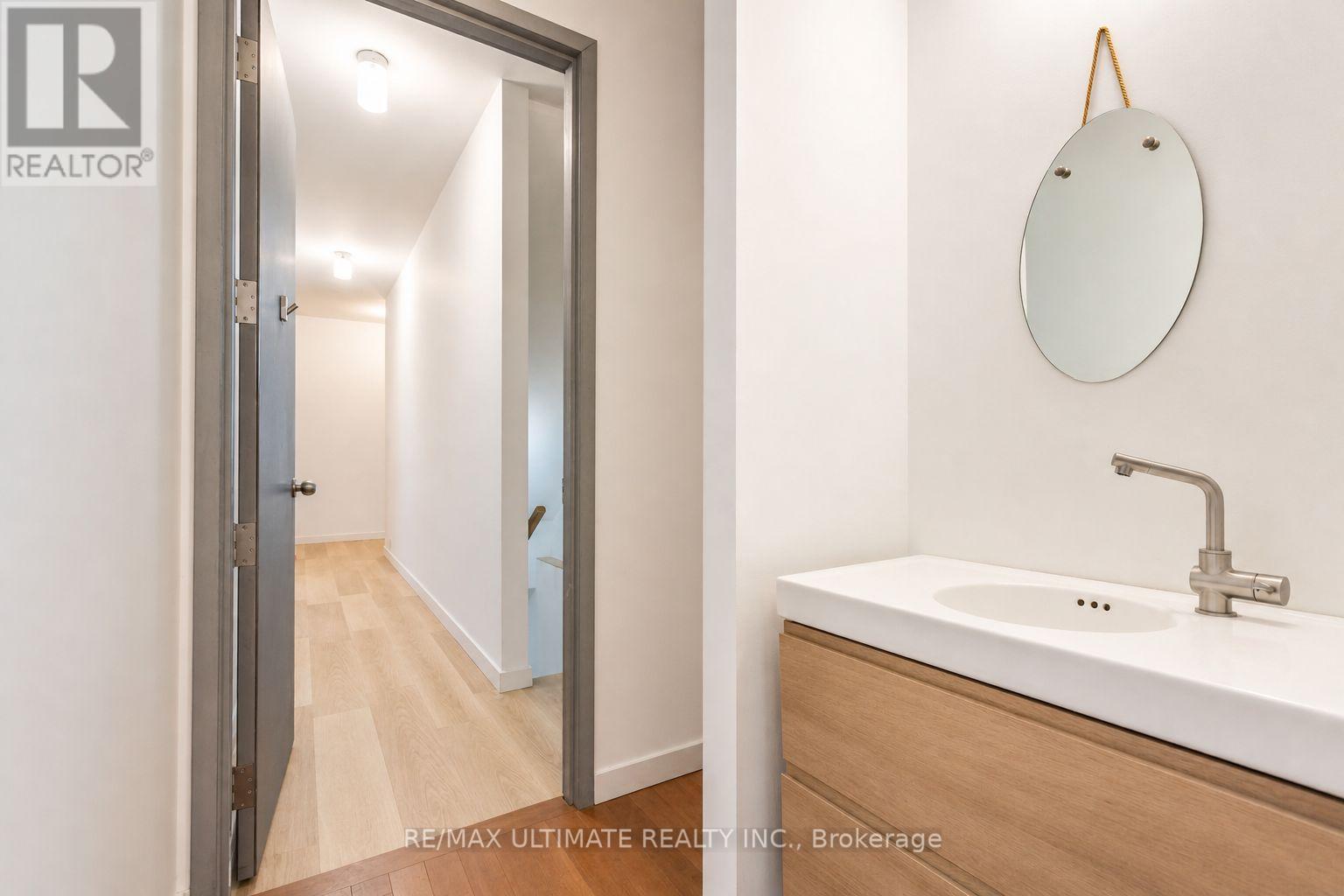 Main Floor - 812 Dundas Street W, Toronto, Ontario  M6J 1V3 - Photo 13 - C13076948
