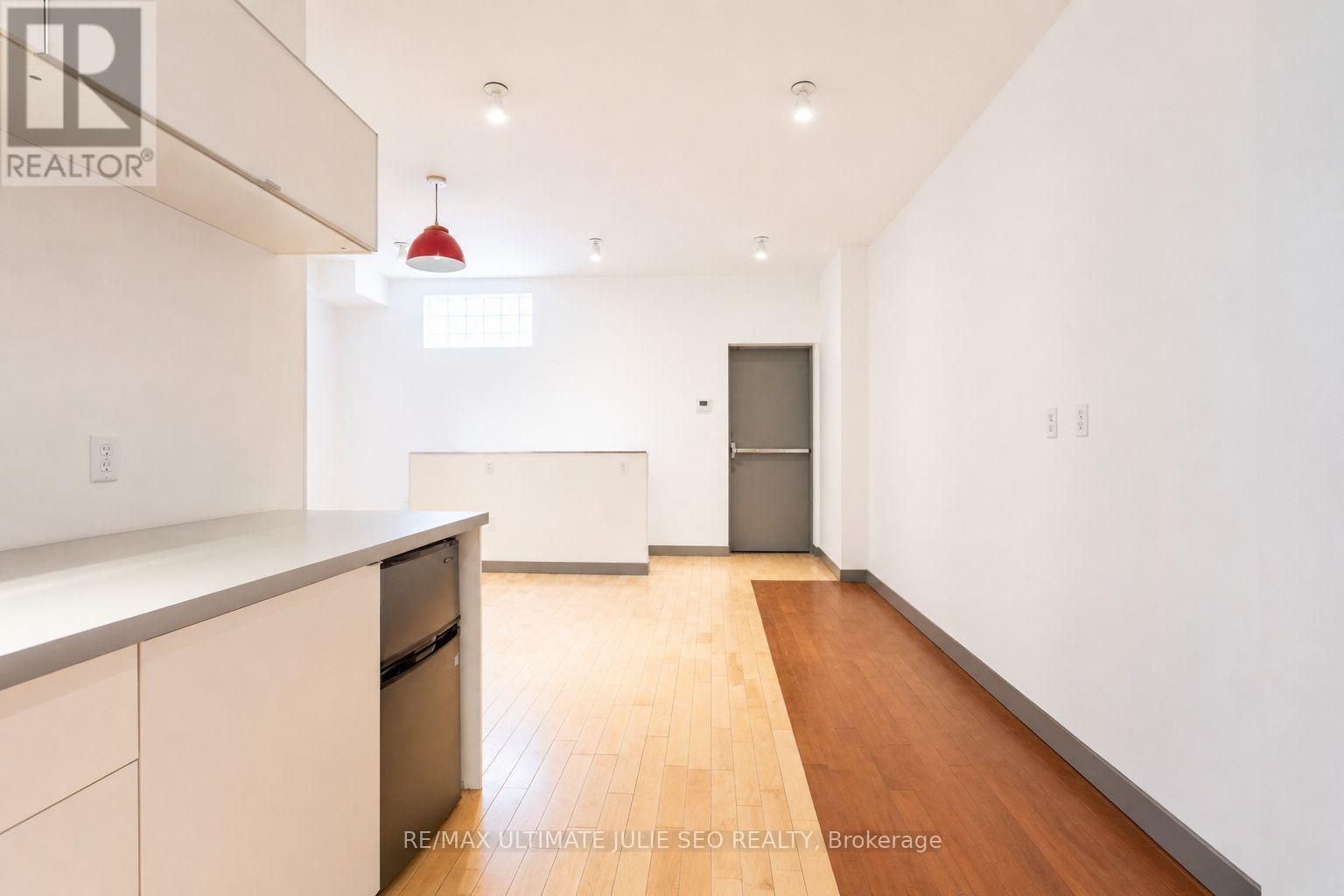 Main Floor - 812 Dundas Street W, Toronto, Ontario  M6J 1V3 - Photo 14 - C13076948
