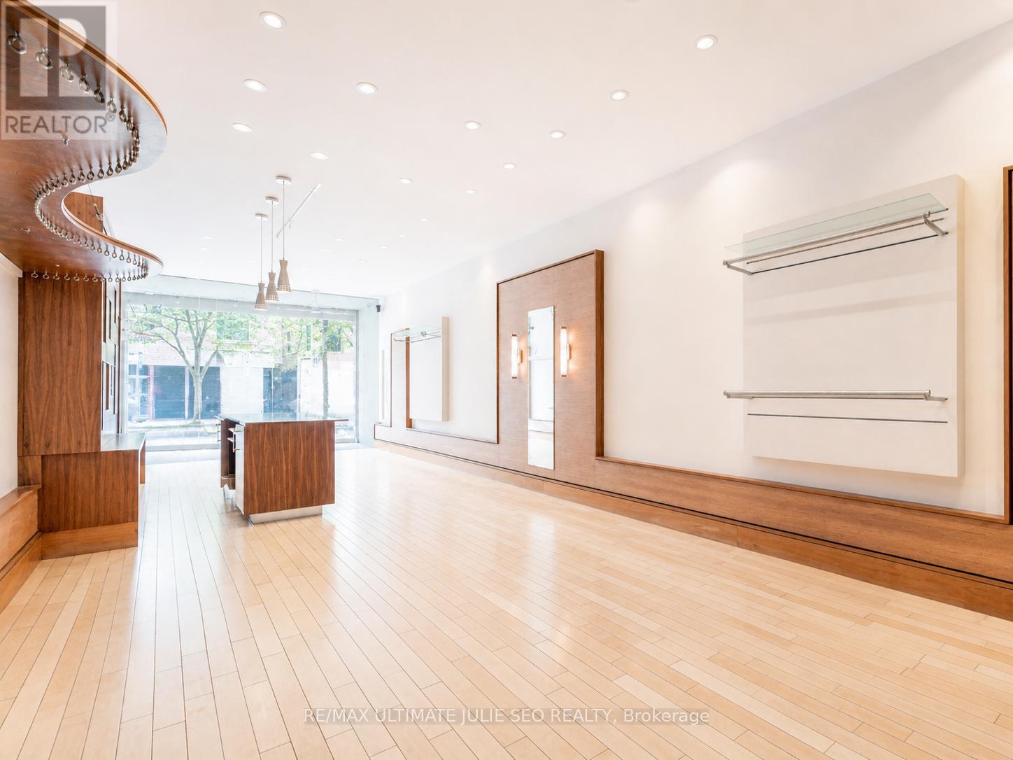 Main Floor - 812 Dundas Street W, Toronto, Ontario  M6J 1V3 - Photo 7 - C13076948