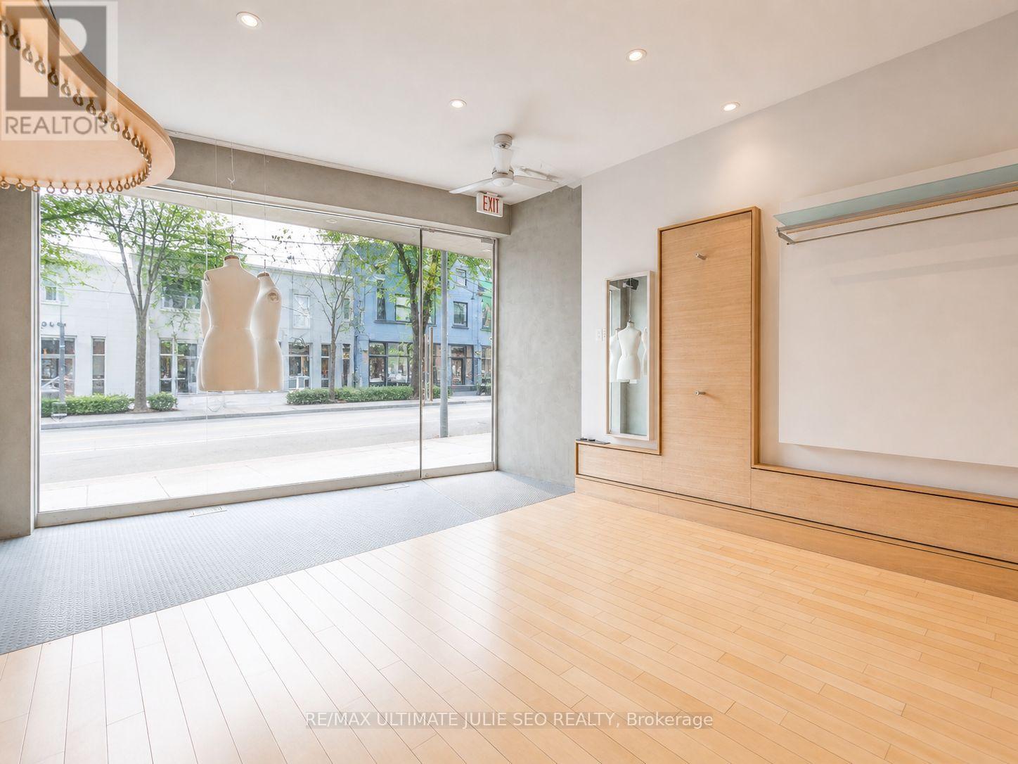 Main Floor - 812 Dundas Street W, Toronto, Ontario  M6J 1V3 - Photo 8 - C13076948