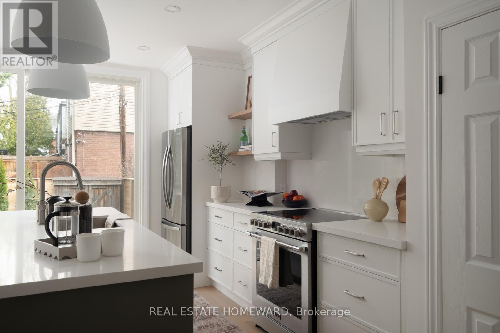 148 Mountjoy Avenue, Toronto, Ontario  M4J 1K2 - Photo 11 - E13076808