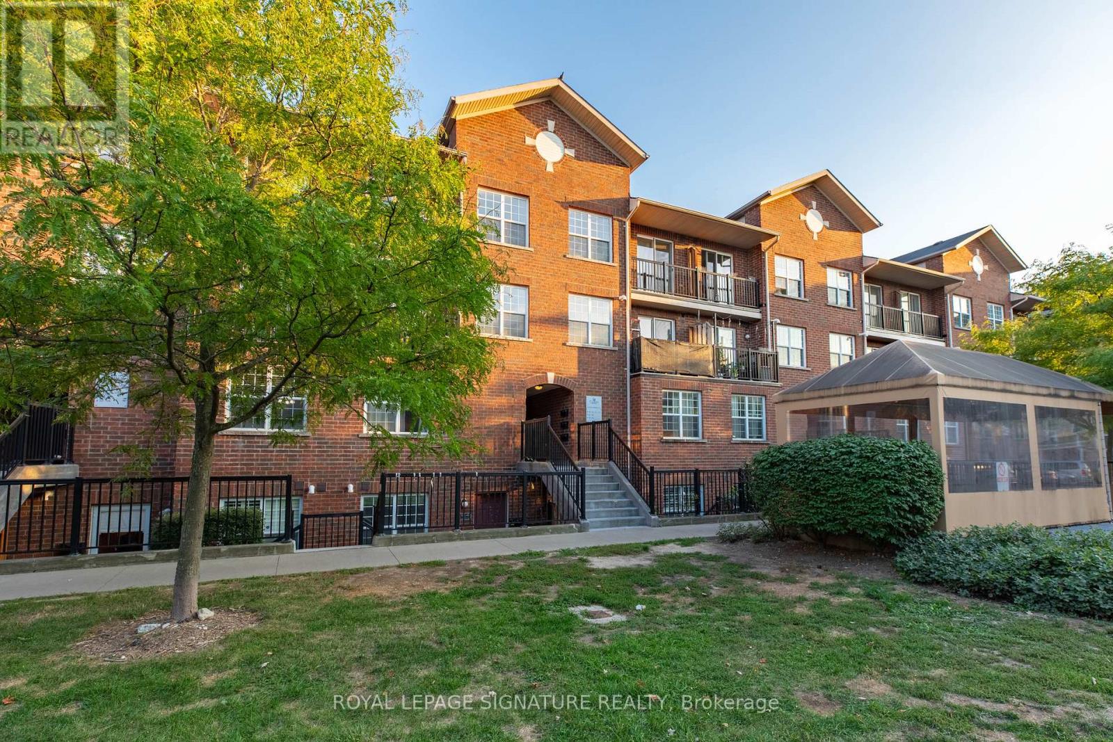 309 - 45 Strangford Lane, Toronto, Ontario  M1L 0E5 - Photo 2 - E13076942