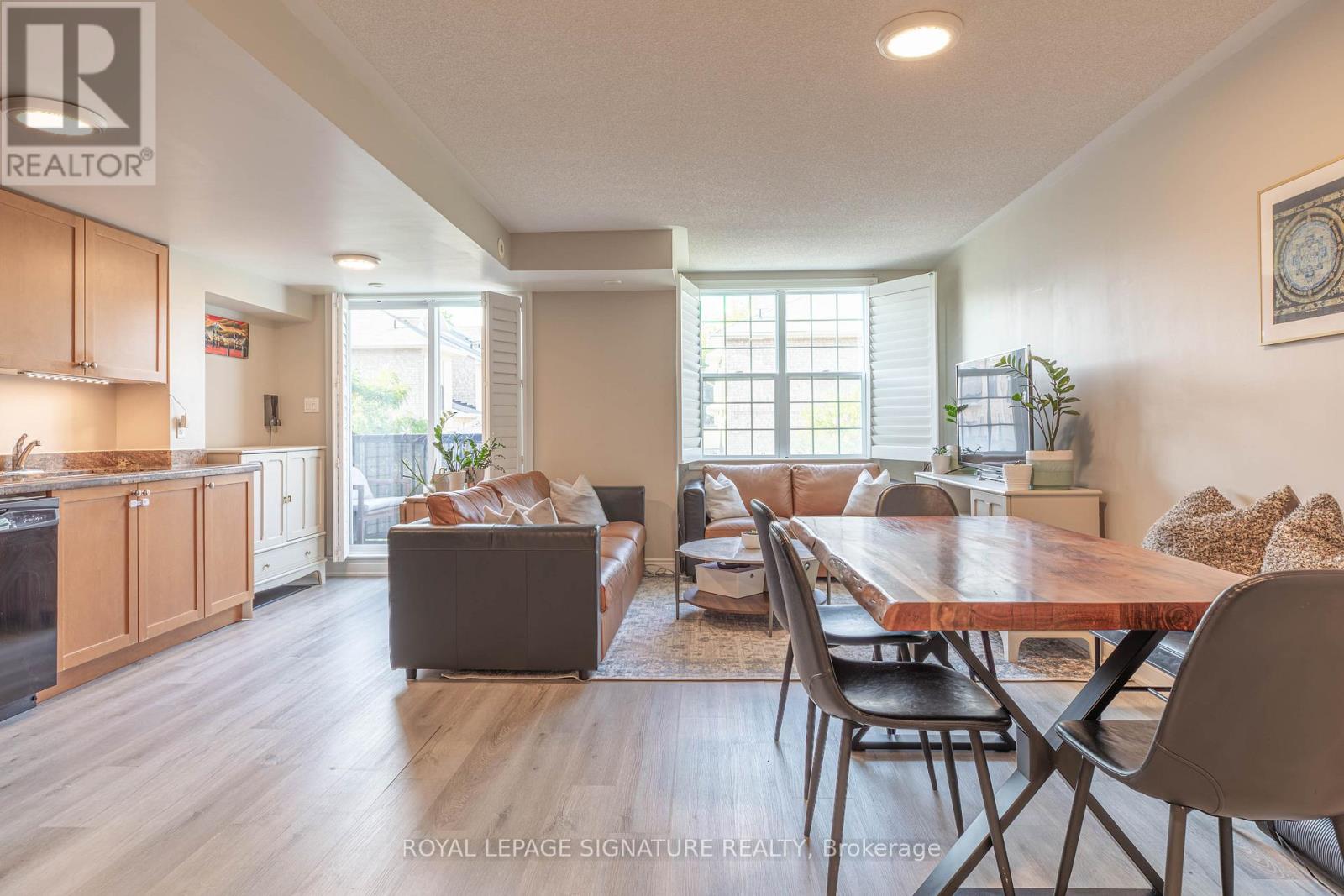 309 - 45 Strangford Lane, Toronto, Ontario  M1L 0E5 - Photo 3 - E13076942