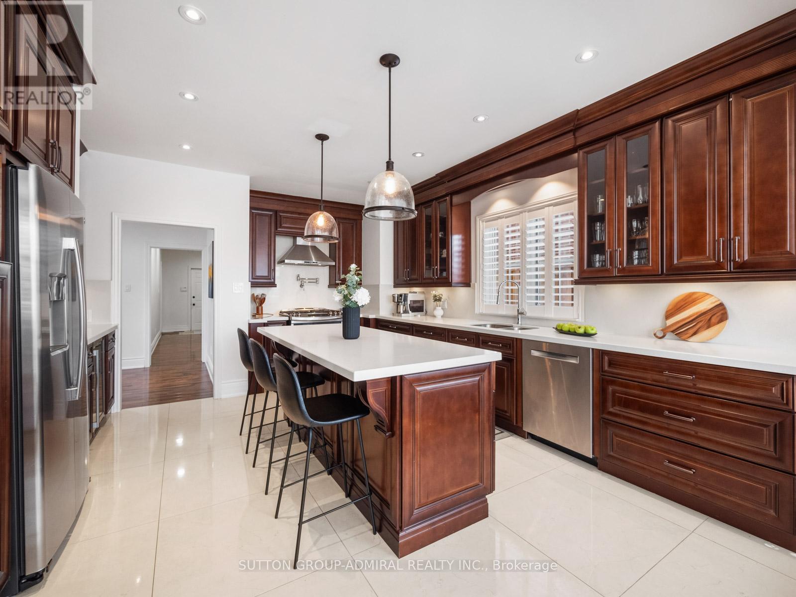 6 Colton Crescent S, Vaughan, Ontario  L4L 3L7 - Photo 14 - N13076880