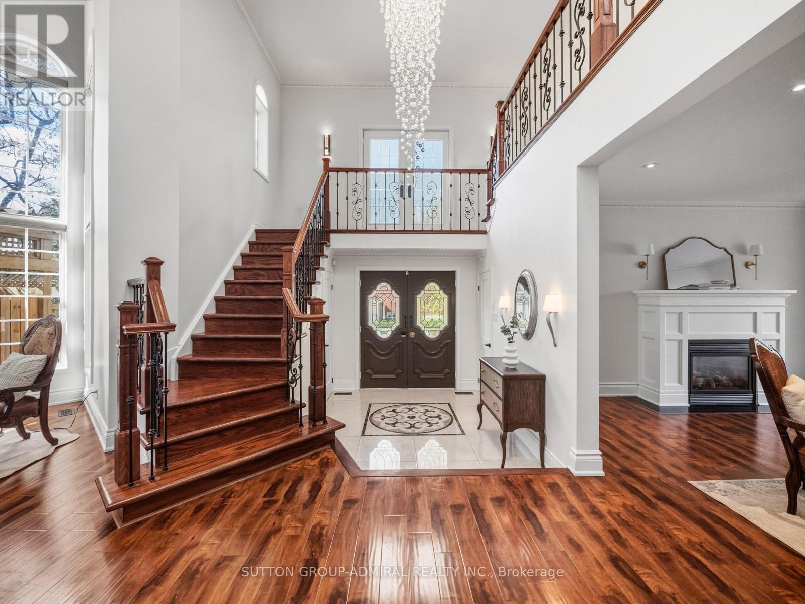 6 Colton Crescent S, Vaughan, Ontario  L4L 3L7 - Photo 4 - N13076880