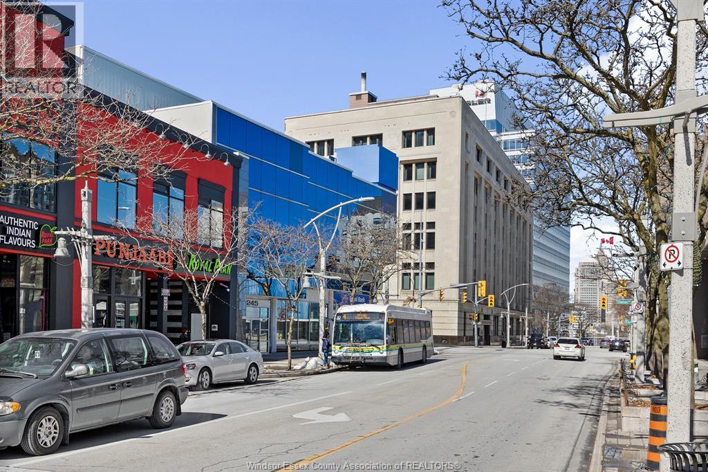 245 Ouellette, Windsor, Ontario  N9A 7J2 - Photo 7 - 26009923