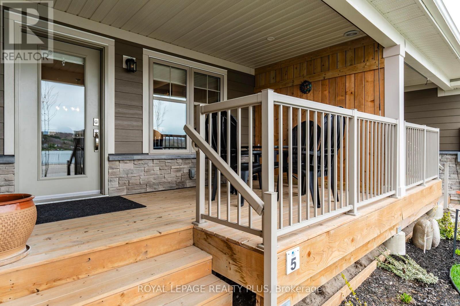 5 Quarry Road, Penetanguishene, Ontario  L9M 0W6 - Photo 5 - S13076914