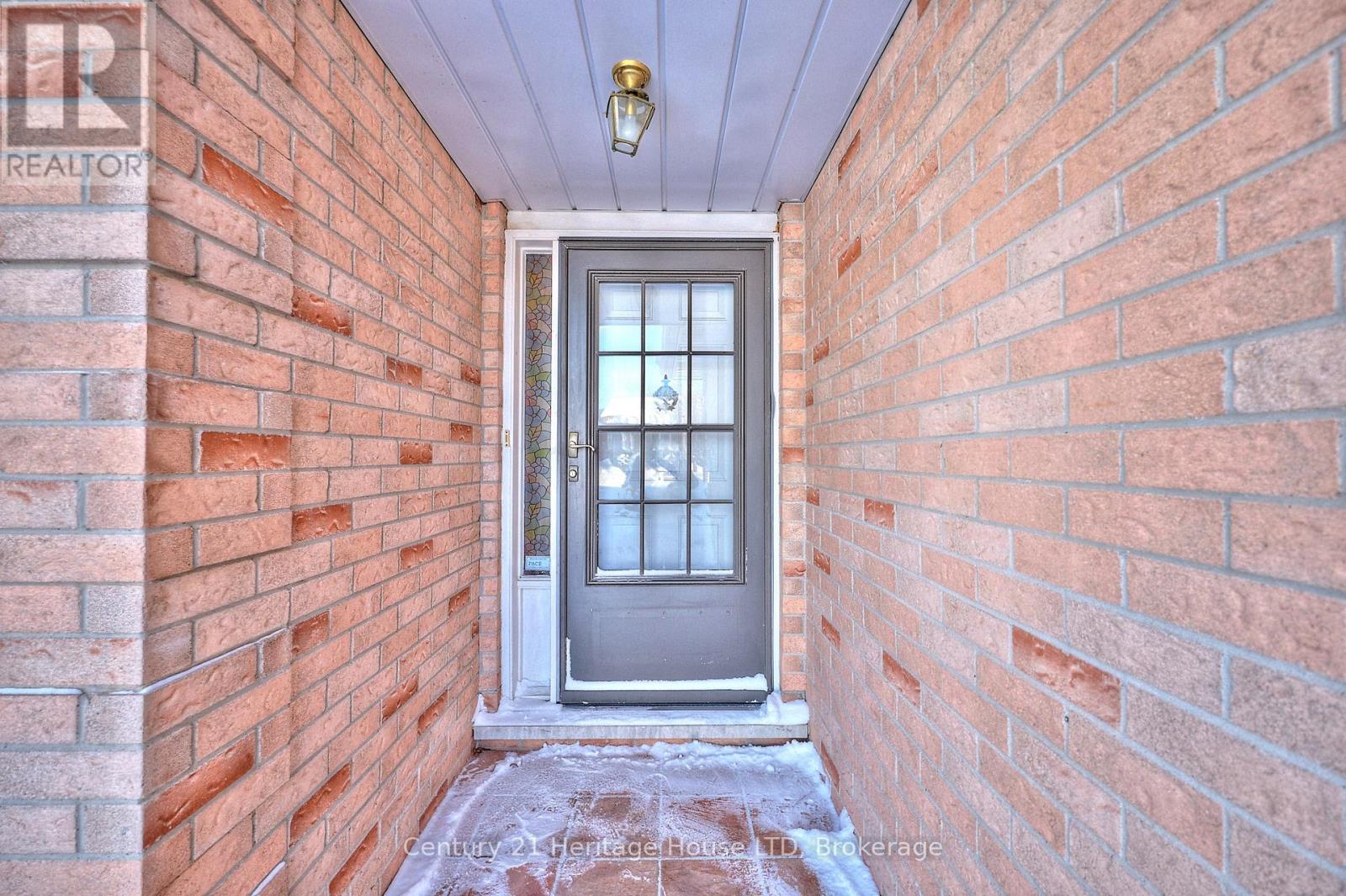 3722 Sussex Lane, Fort Erie, Ontario  L0S 1S0 - Photo 3 - X12730892