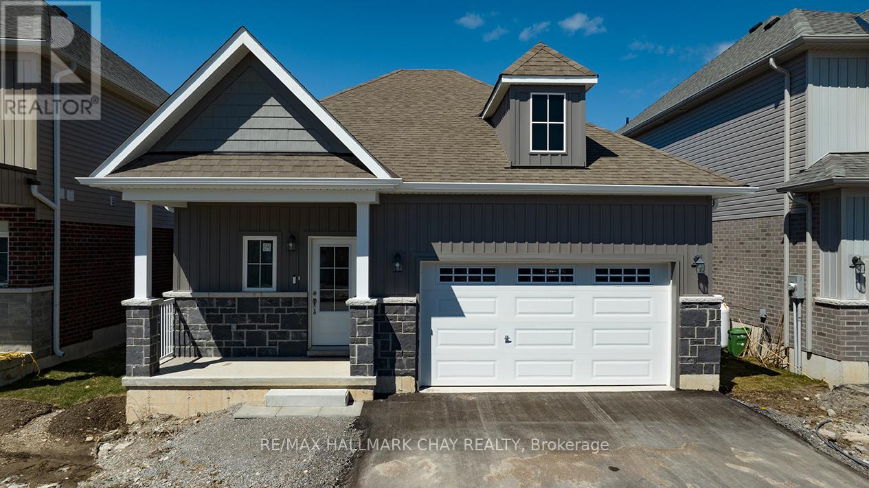 64 HILLCROFT WAY, Kawartha Lakes, Ontario