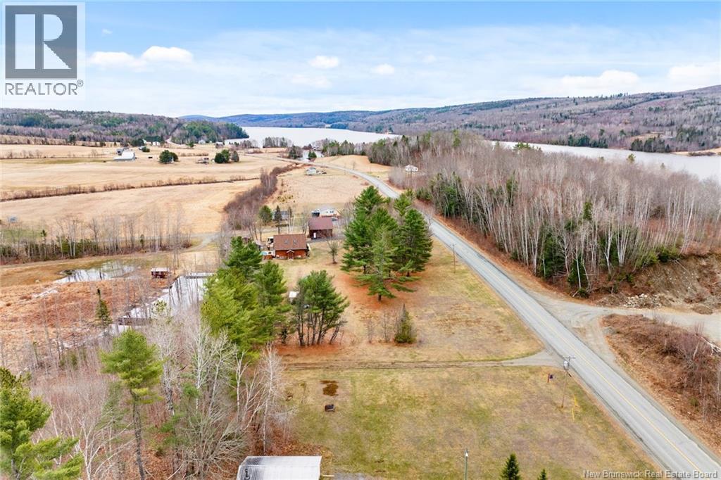 1832 Route 105, Southampton, New Brunswick  E6G 1M6 - Photo 4 - NB135221