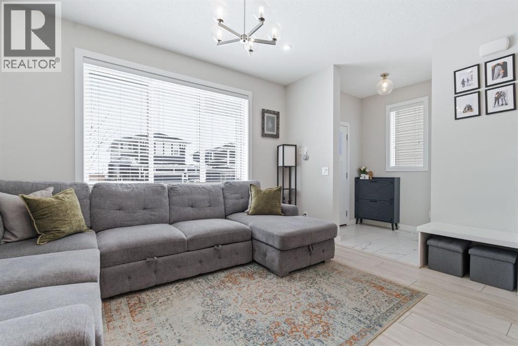 163 Chelsea Road, Chestermere, Alberta  T1X 1Z3 - Photo 3 - A2305764