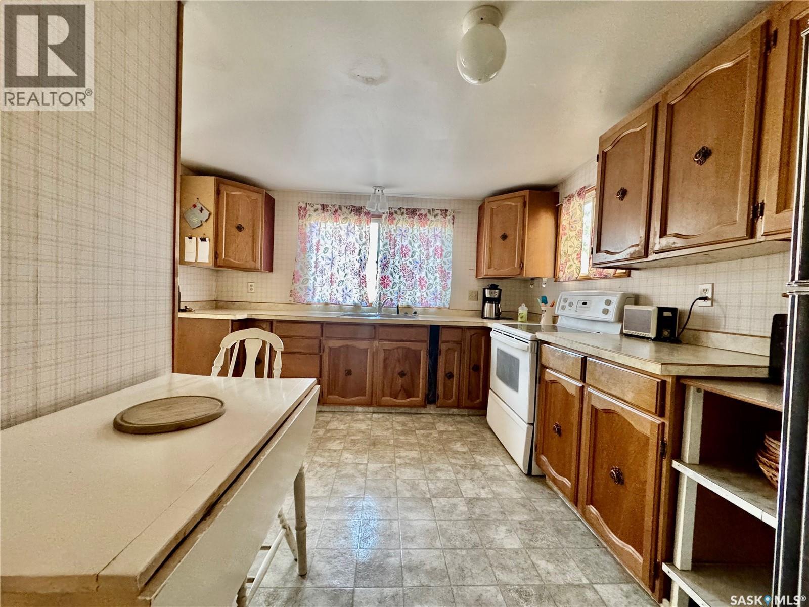1237 Grand Avenue, Buena Vista, Saskatchewan  S2V 1A4 - Photo 10 - SK034692