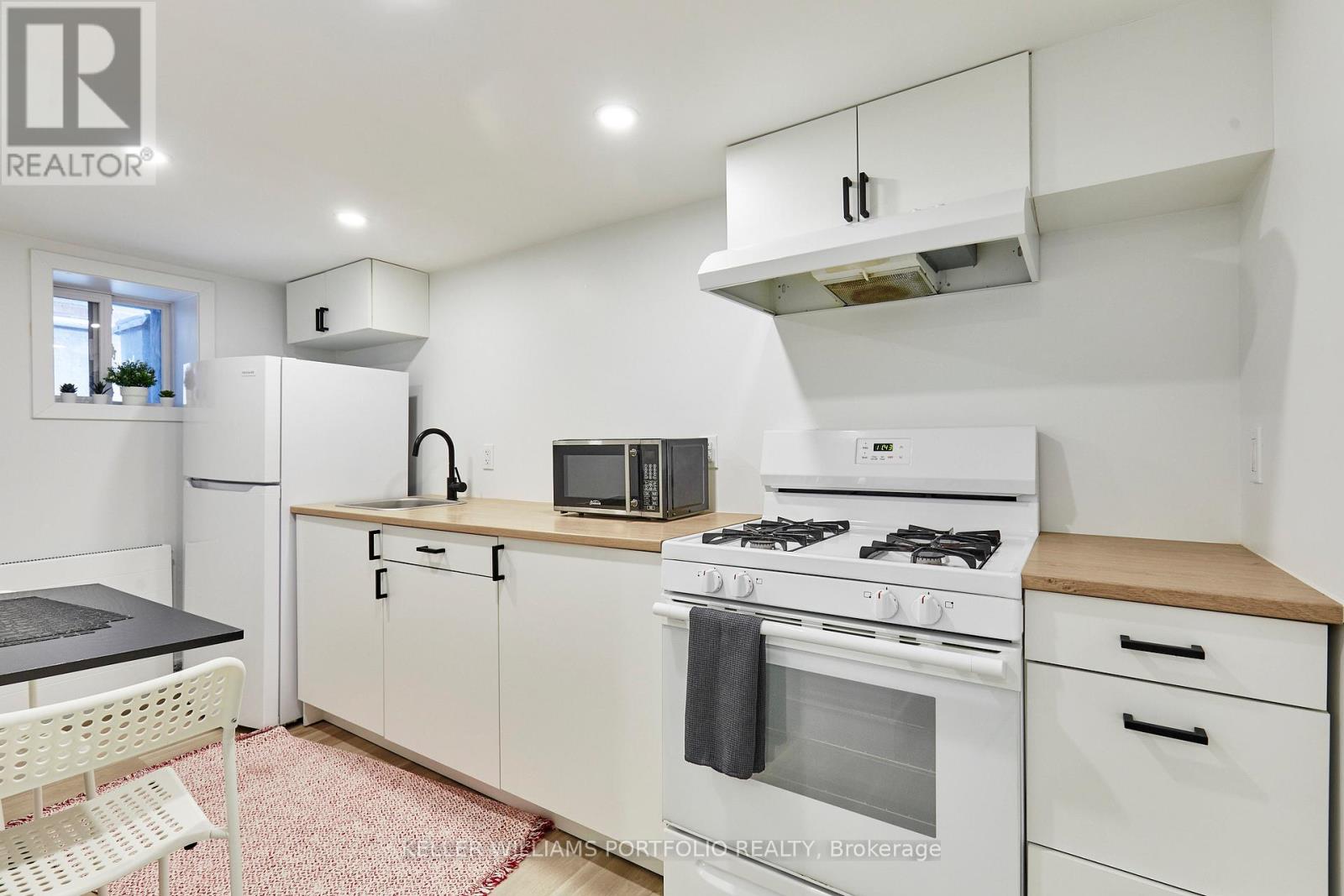 43 Mcfarland Avenue, Toronto, Ontario  M6H 3M9 - Photo 28 - W13076810