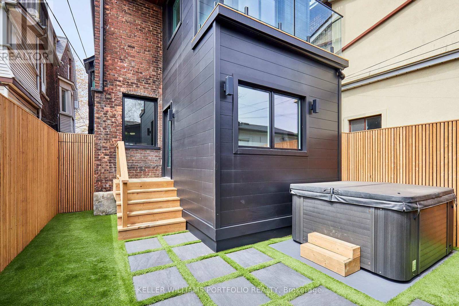 43 Mcfarland Avenue, Toronto, Ontario  M6H 3M9 - Photo 30 - W13076810