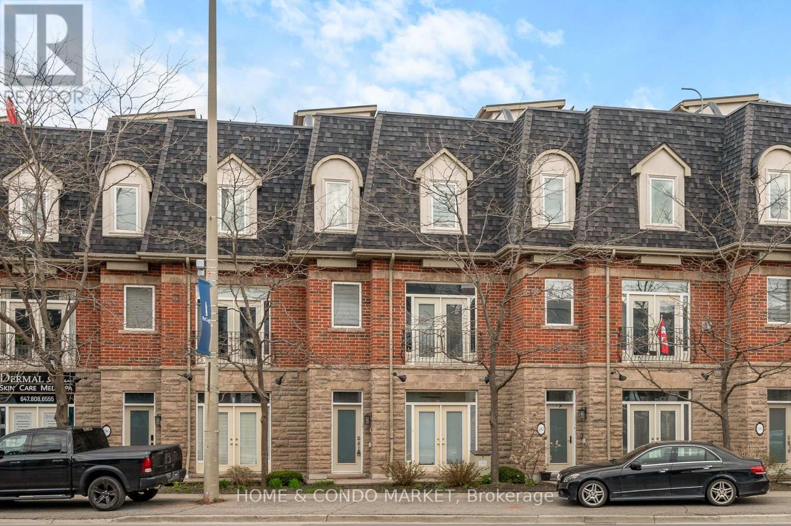 3 - 194 LAKESHORE ROAD W, Mississauga, Ontario