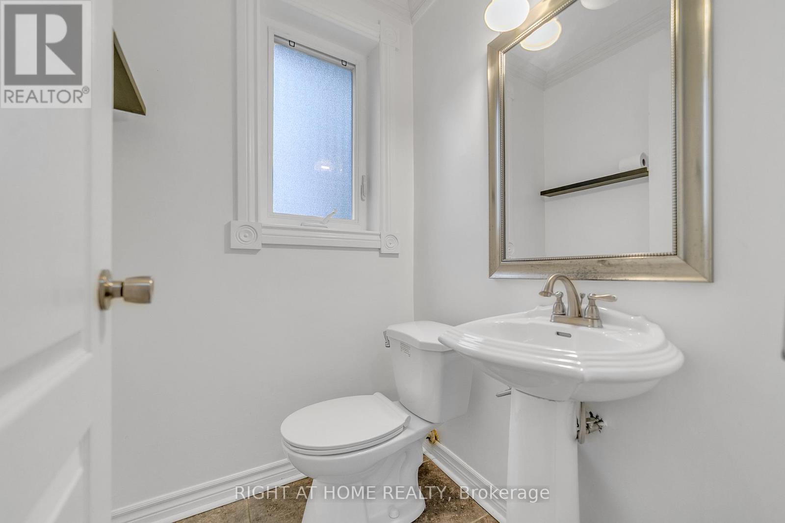 41 Monarchdale Avenue, Toronto, Ontario  M6M 2S6 - Photo 21 - W13076826