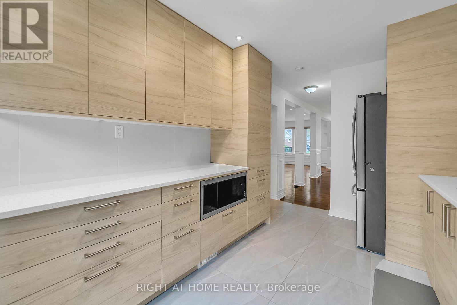 41 Monarchdale Avenue, Toronto, Ontario  M6M 2S6 - Photo 25 - W13076826