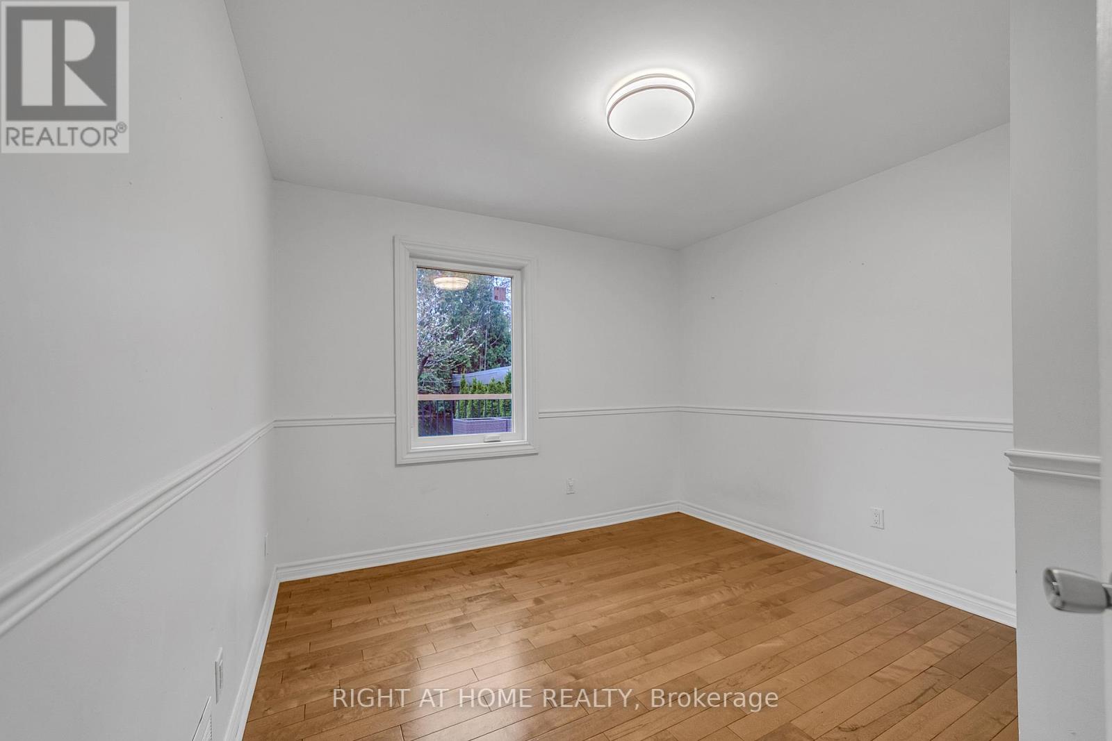 41 Monarchdale Avenue, Toronto, Ontario  M6M 2S6 - Photo 27 - W13076826