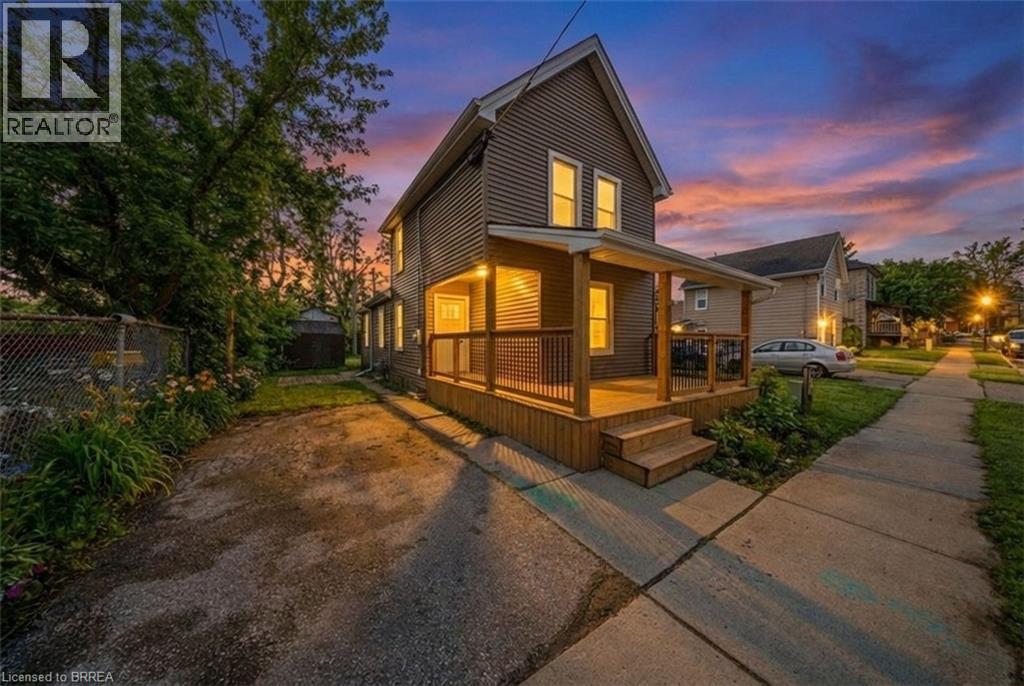 17 ABLE Avenue, Brantford, Ontario