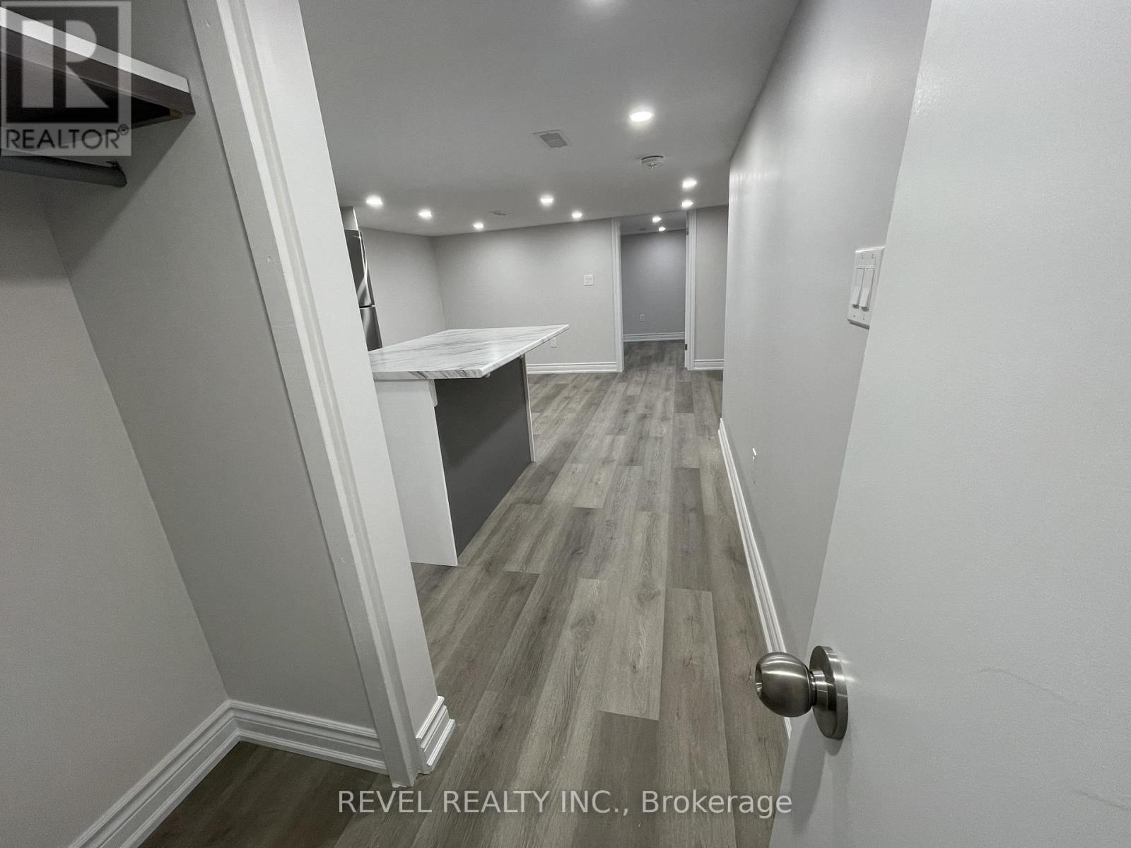 Lower - 520 Cochrane Road, Hamilton, Ontario  L8K 3H5 - Photo 3 - X13076832