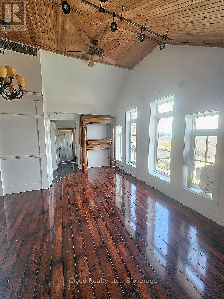 645 Beach Boulevard, Hamilton, Ontario  L8H 6Y3 - Photo 3 - X13076836