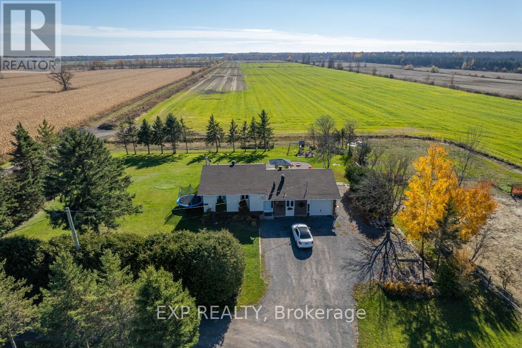 1014 Filion Road, Clarence-Rockland, Ontario  K0A 1N0 - Photo 3 - X12912504