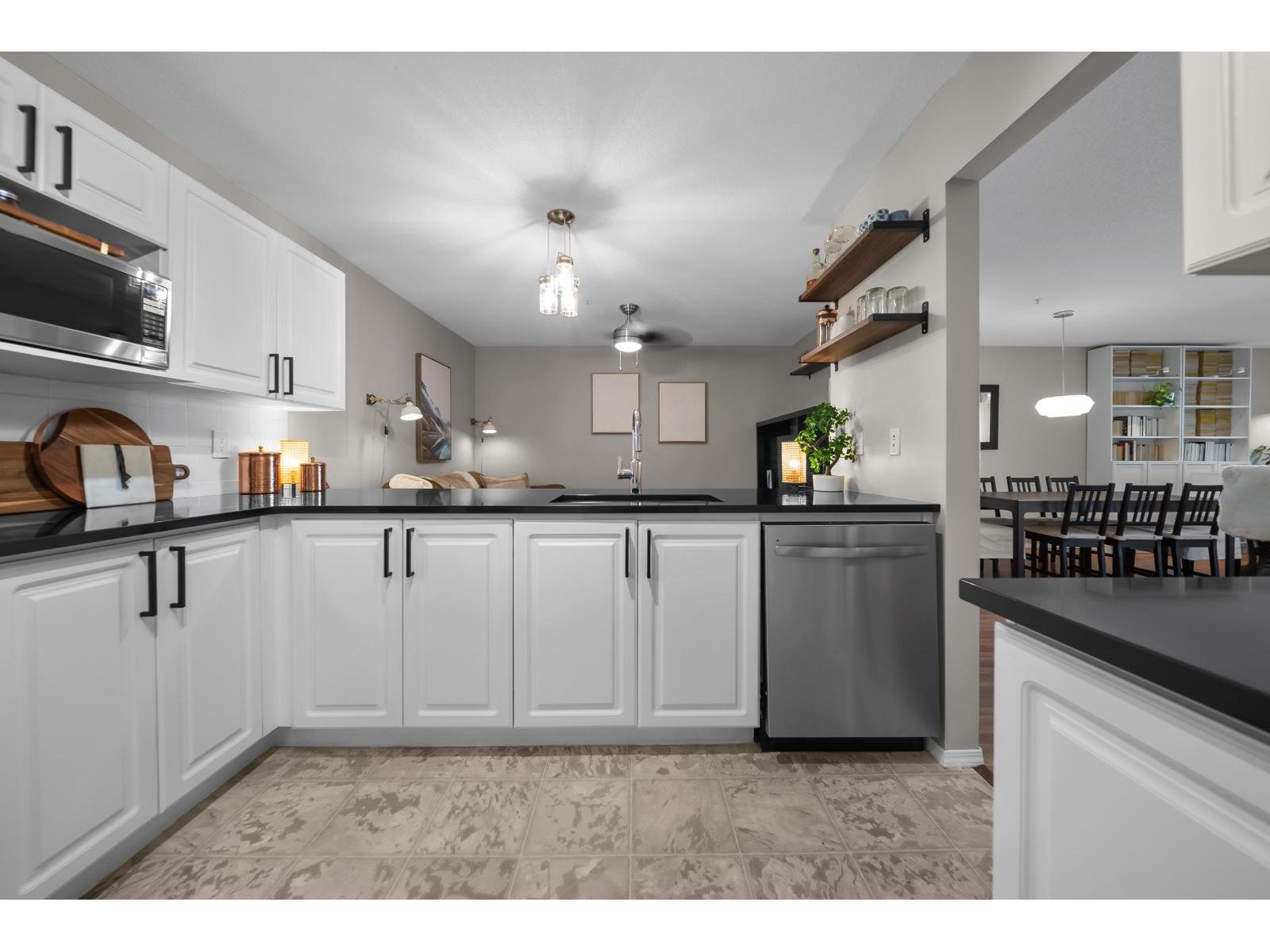 206 3172 Gladwin Road, Abbotsford, British Columbia  V2T 5T3 - Photo 6 - R3117932