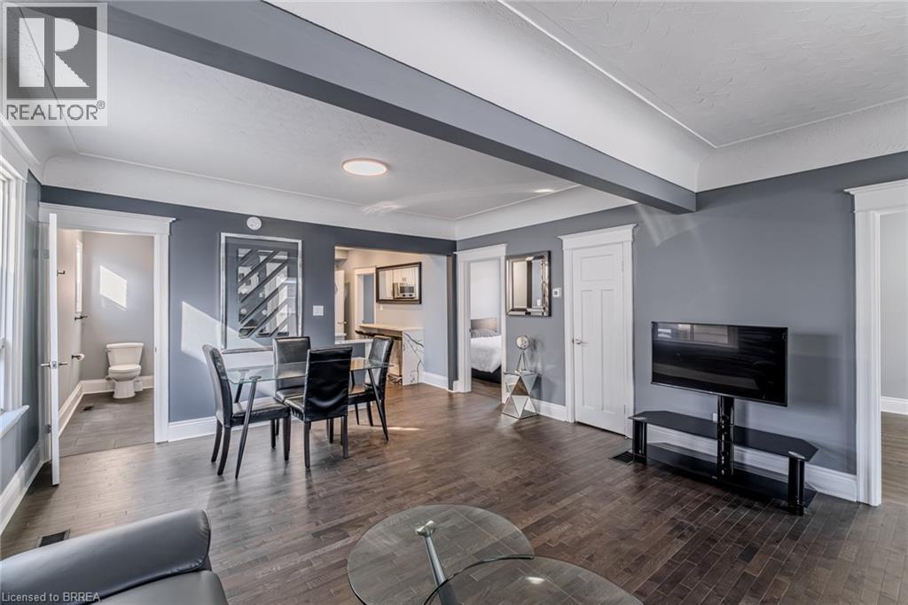42 East 31st Street, Hamilton, Ontario  L8V 3N7 - Photo 6 - 40817665