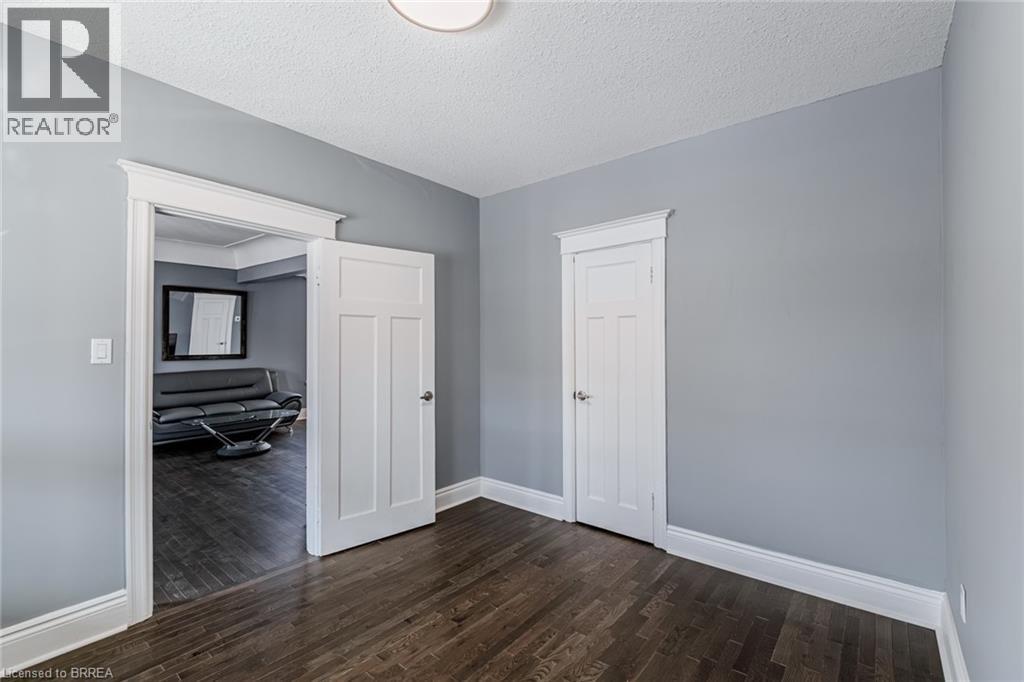 42 East 31st Street, Hamilton, Ontario  L8V 3N7 - Photo 13 - 40817665
